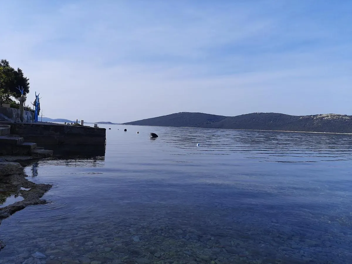 דירות Brgulje Harbour